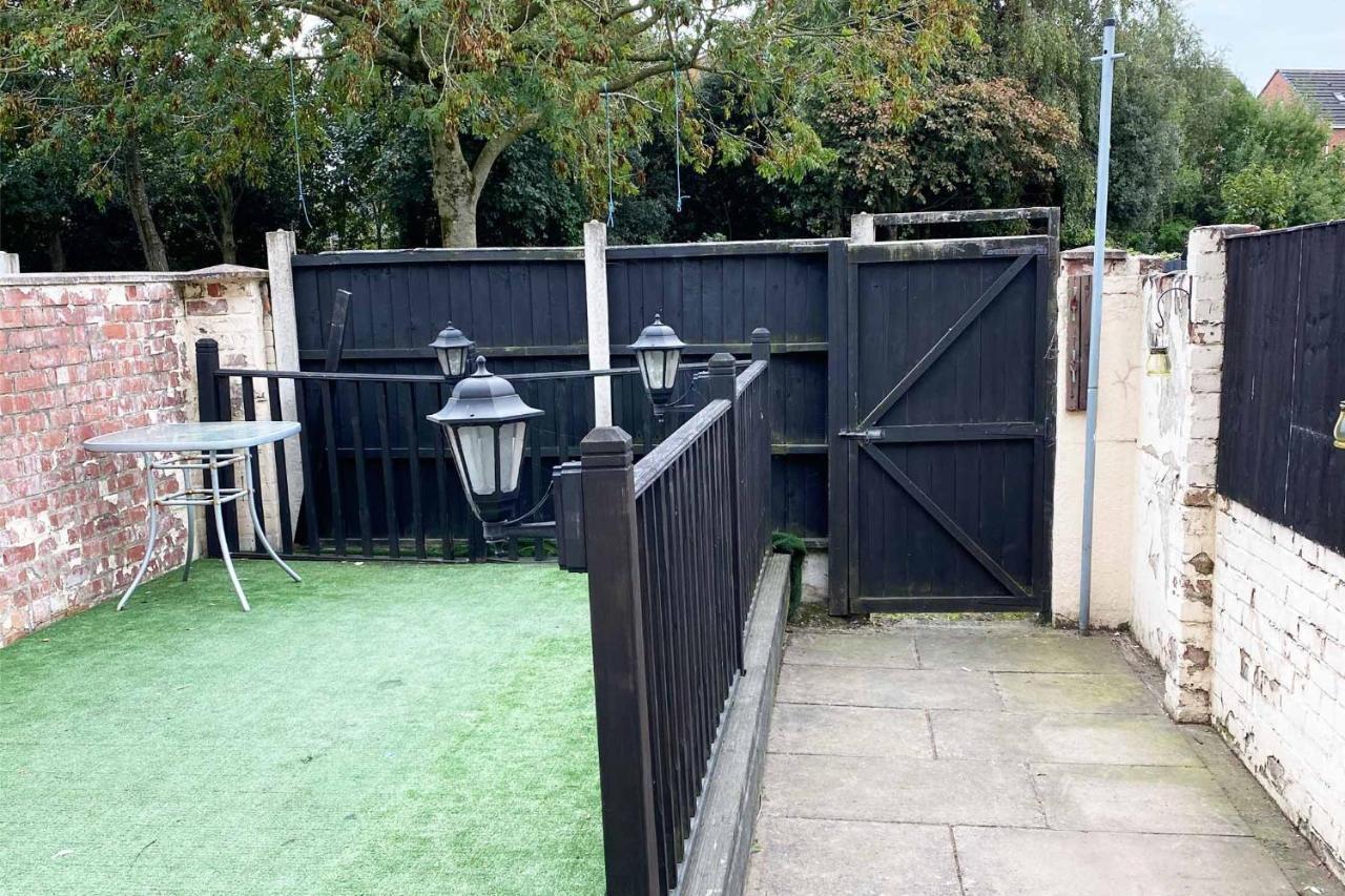 Great Sankey Serviced Accommodation Warrington Eksteriør billede